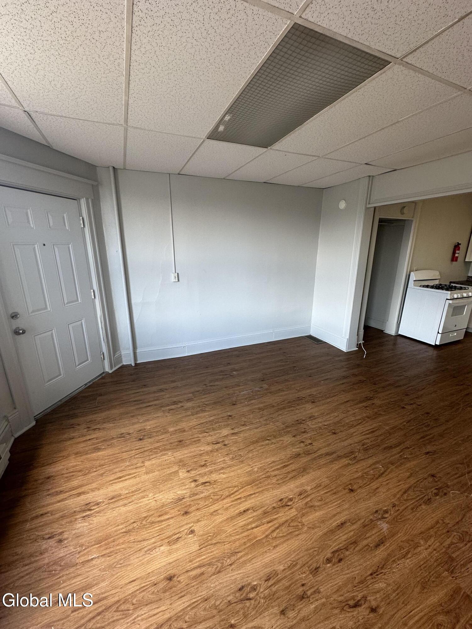 1213 State Street, Unit 1 Schenectady, NY 12304 - Photo 3 of 8 IMG_3734