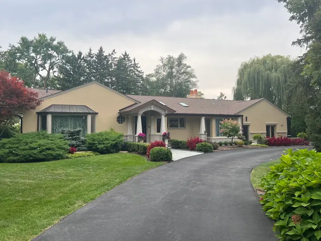 $1,100,000 | 1122 Estate Lane, Lake Forest, IL 60045