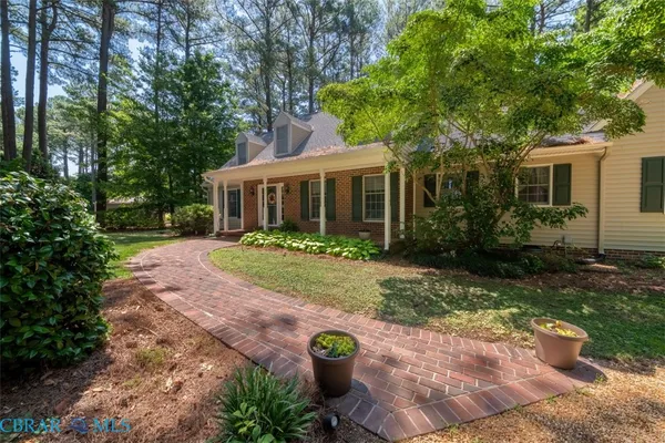 $1,100,000 | 196 Locust Grove Lane, Kilmarnock, VA 22482