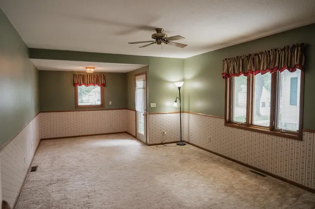 $169,000 | 223 West 10th Street, Fairmont, MN 56031