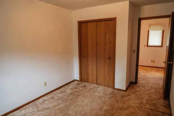 $169,000 | 223 West 10th Street, Fairmont, MN 56031
