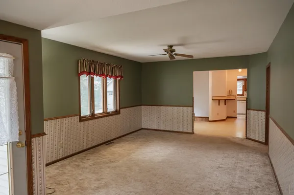 $169,000 | 223 West 10th Street, Fairmont, MN 56031