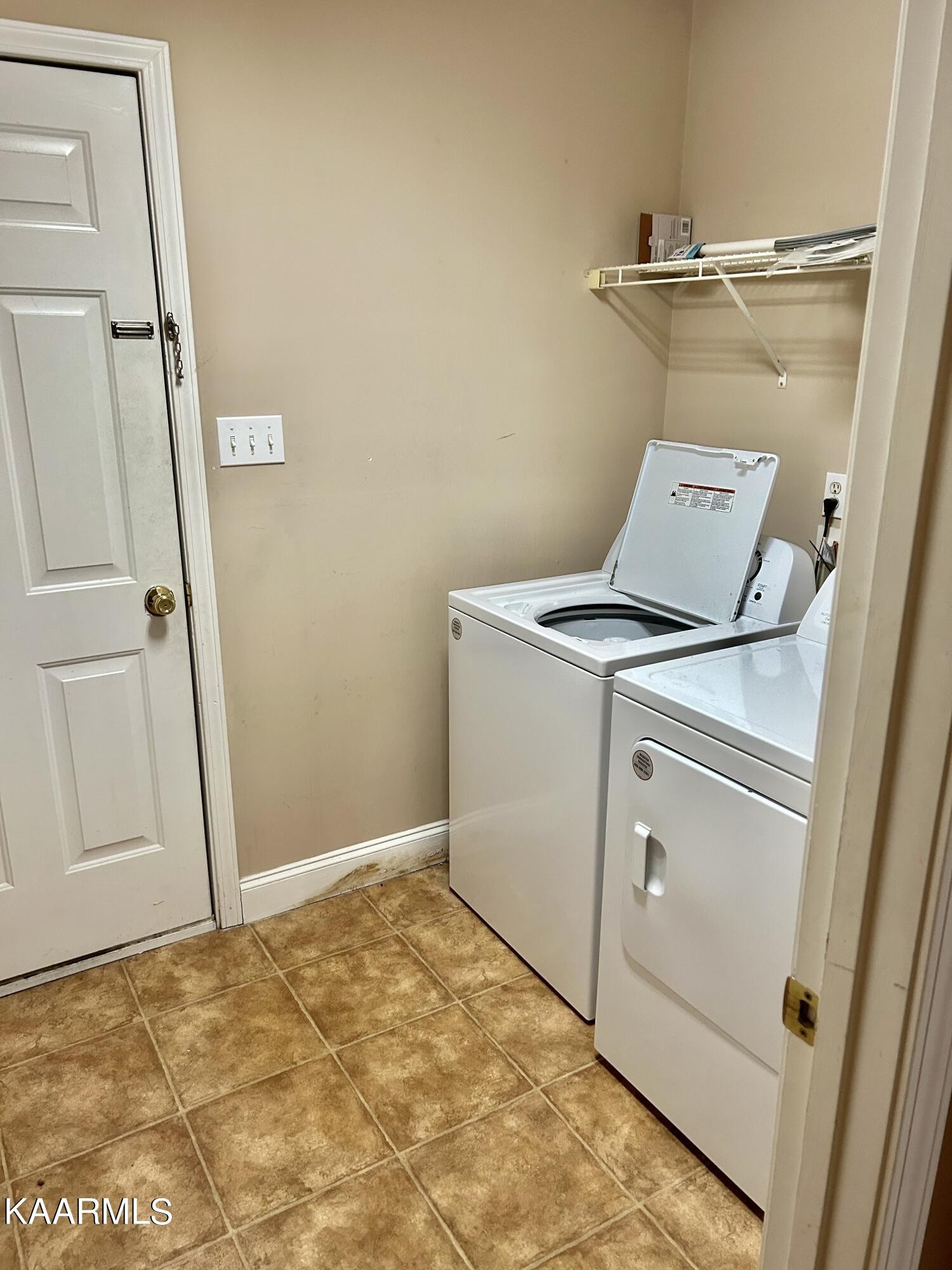 2309 Big Springs Road Maryville, TN 37801 - Photo 15 of 19 a utility room with dryer and washer