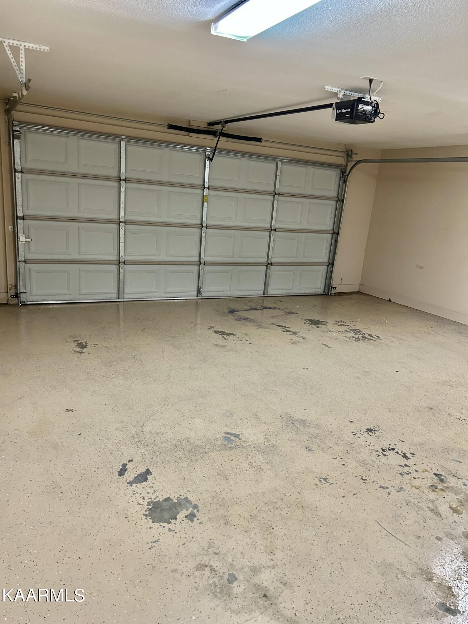 2309 Big Springs Road Maryville, TN 37801 - Photo 19 of 19 a view of a garage