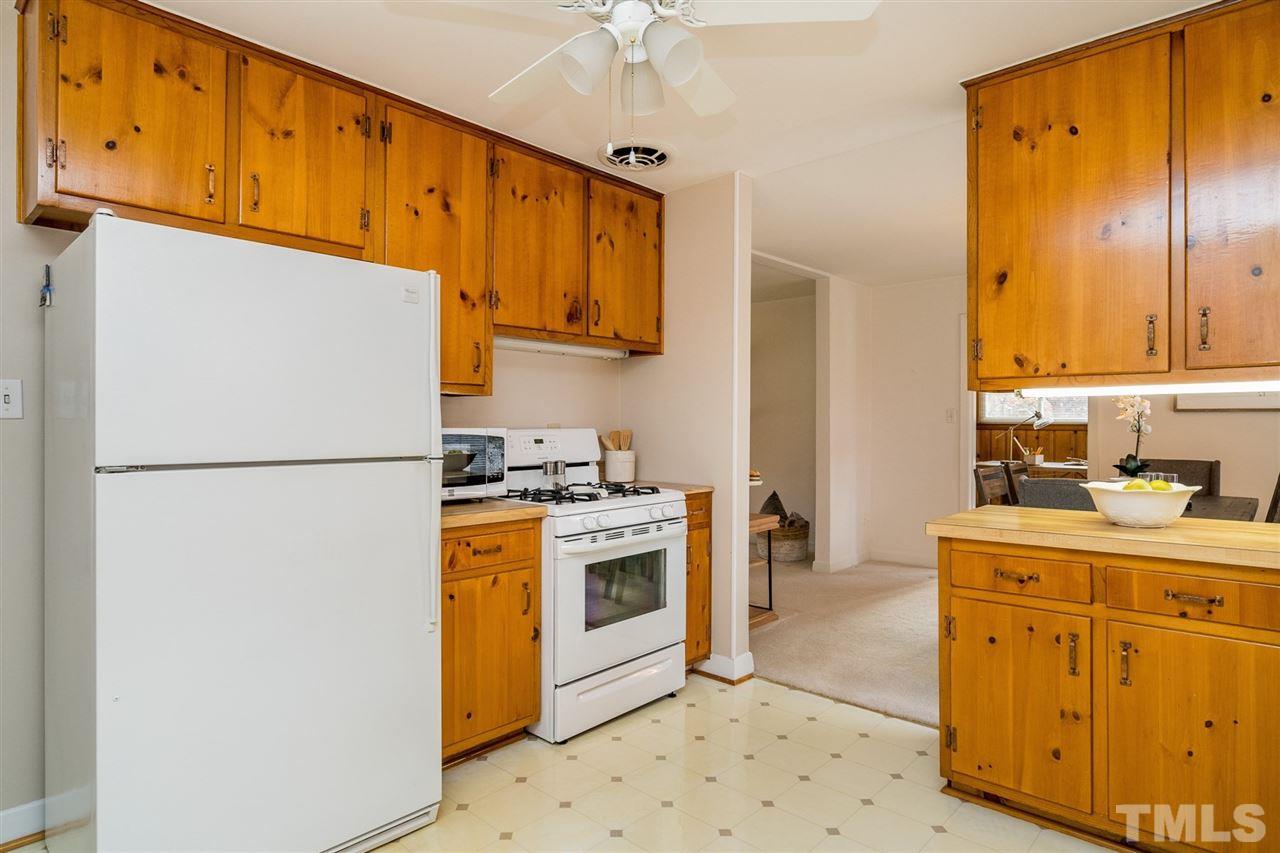 3104 Plantation Road Raleigh, NC 27609 - Photo 10 of 25