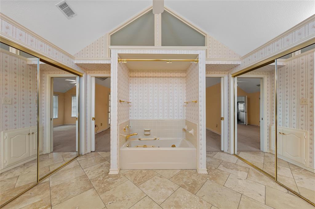 2510 Oak Ridge Clifton, TX 76634 - Photo 14 of 26 a bathroom with a tub shower and closet