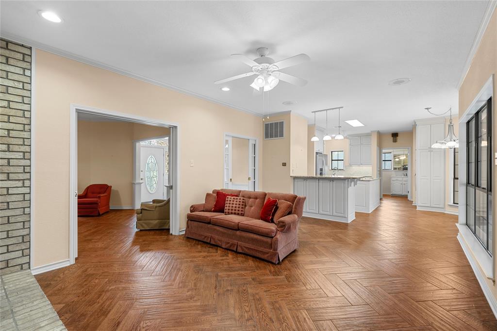 2510 Oak Ridge Clifton, TX 76634 - Photo 3 of 26 a living room with furniture and kitchen view