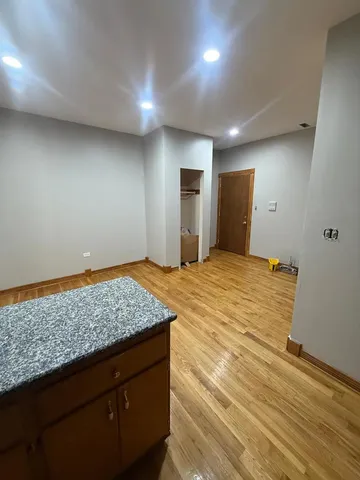 $1,450 | 1756 West 35th Street, Unit 2R, Chicago, IL 60609