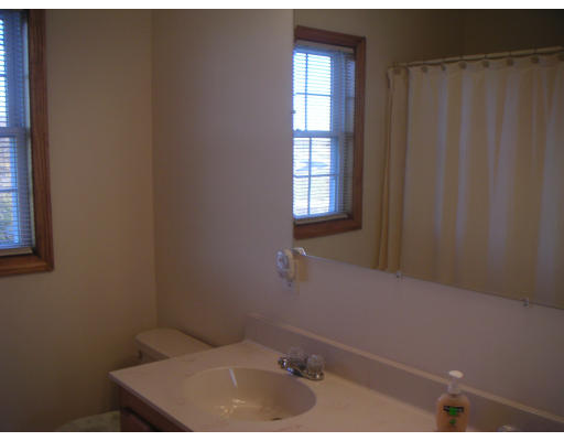 326 S Road Templeton, MA 01468 - Photo 6 of 8 a bathroom with a bathtub