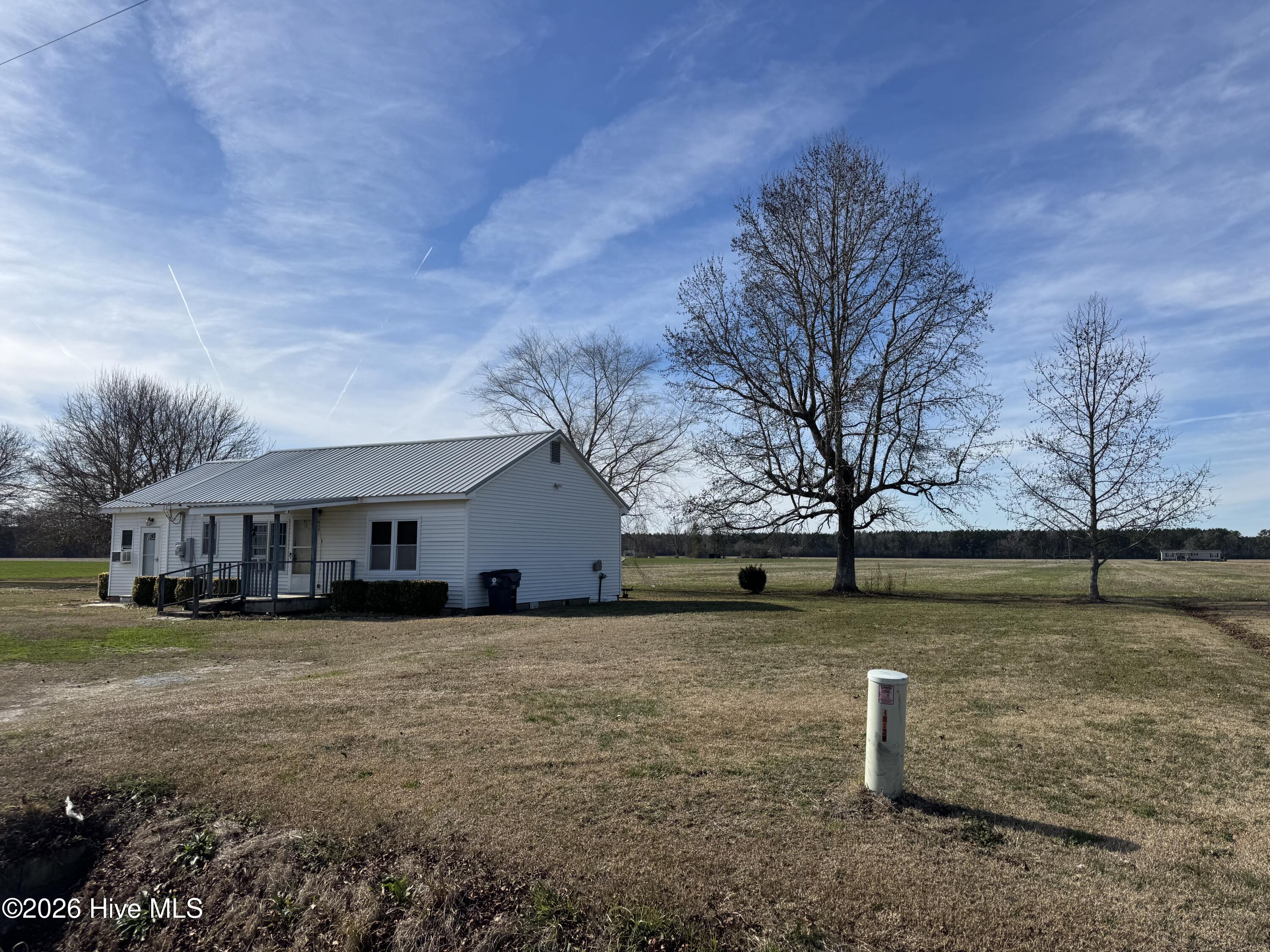6952 Old Stake Road Clarendon, NC 28432 - Photo 2 of 14 Front of House with Yard