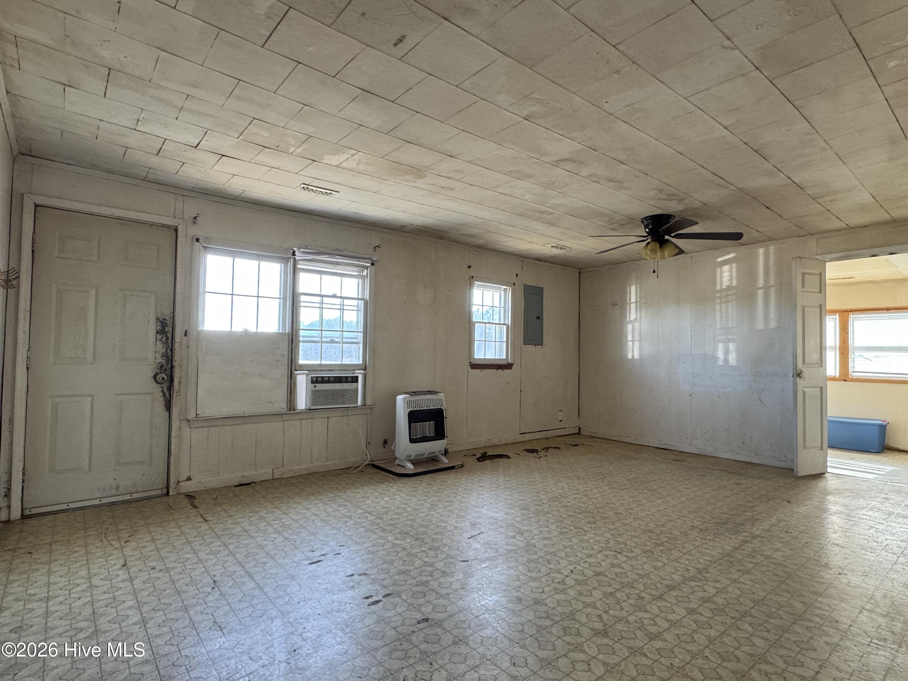 6952 Old Stake Road Clarendon, NC 28432 - Photo 7 of 14 Living Room