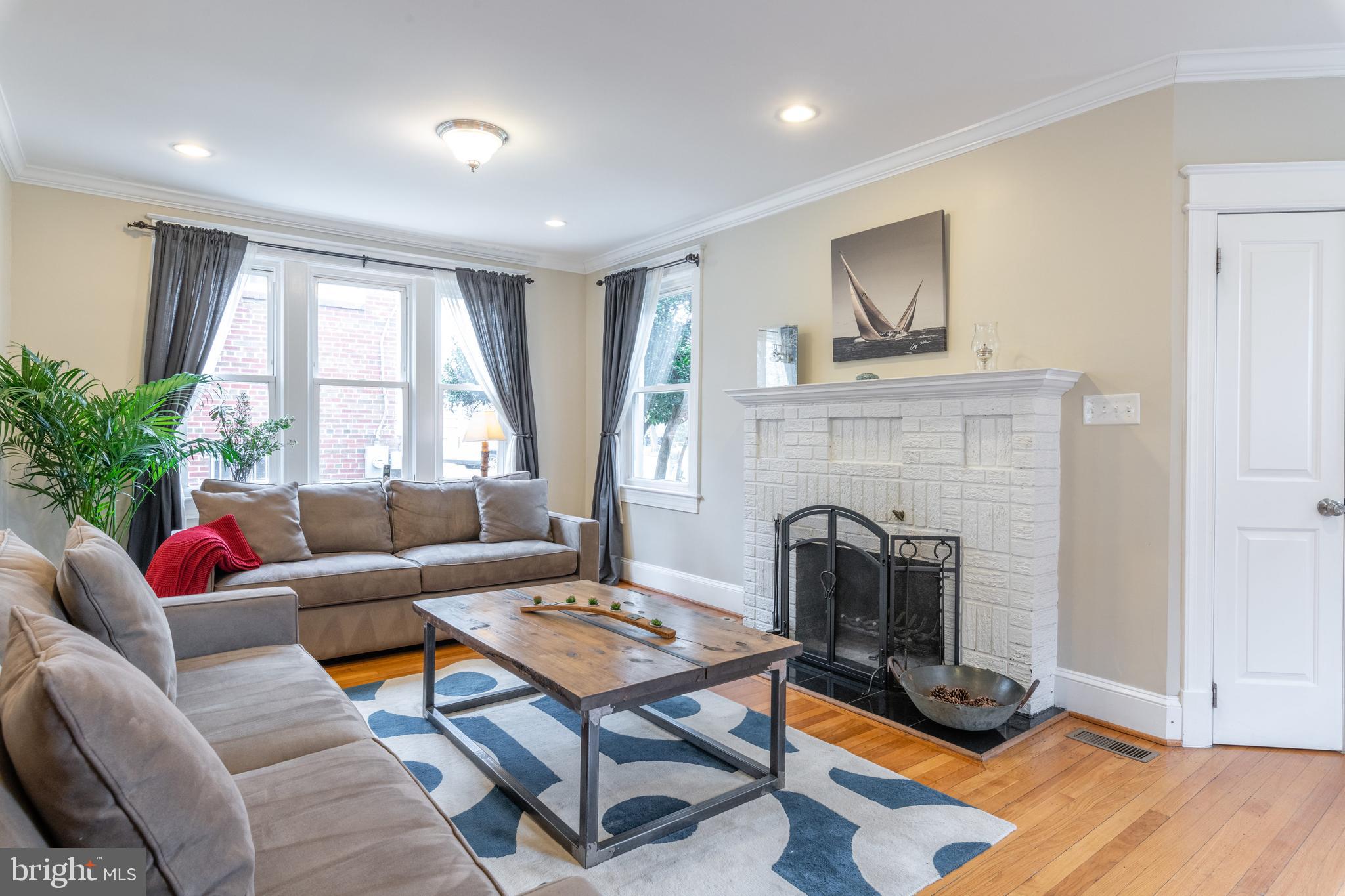 3207 Chestnut Street Northeast Washington, DC 20018 - Photo 2 of 27