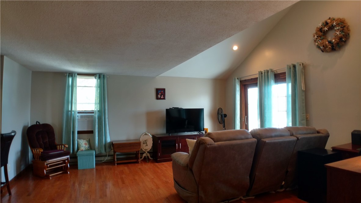 3 Virginia Street Warren, RI 02885 - Photo 13 of 28