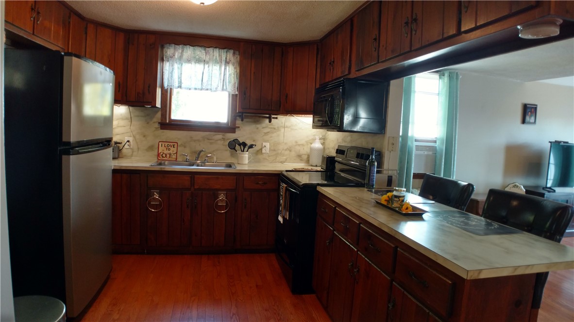 3 Virginia Street Warren, RI 02885 - Photo 20 of 28