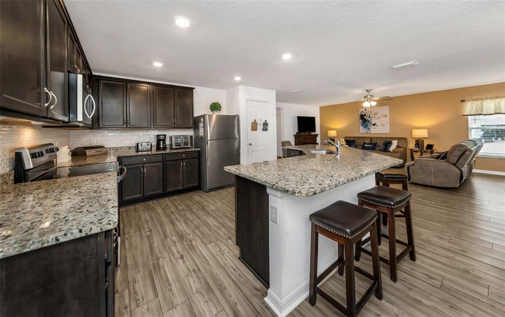 8635 Pinetop Ridge Lane Brooksville, FL 34613 - Photo 14 of 98