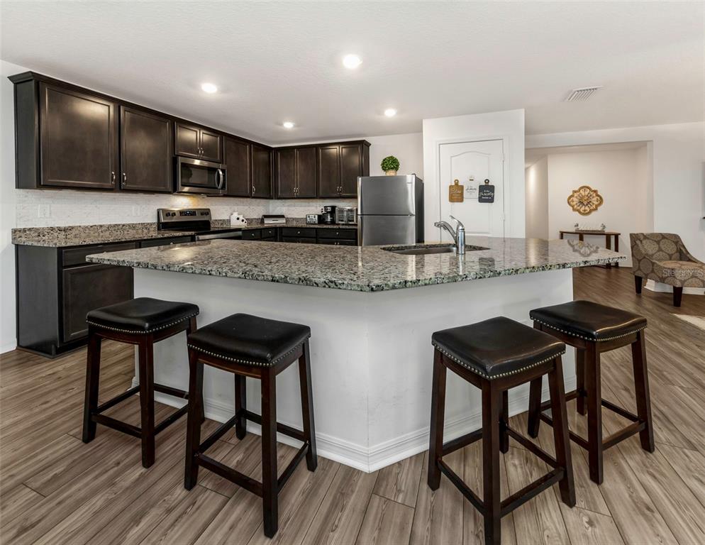 8635 Pinetop Ridge Lane Brooksville, FL 34613 - Photo 20 of 98