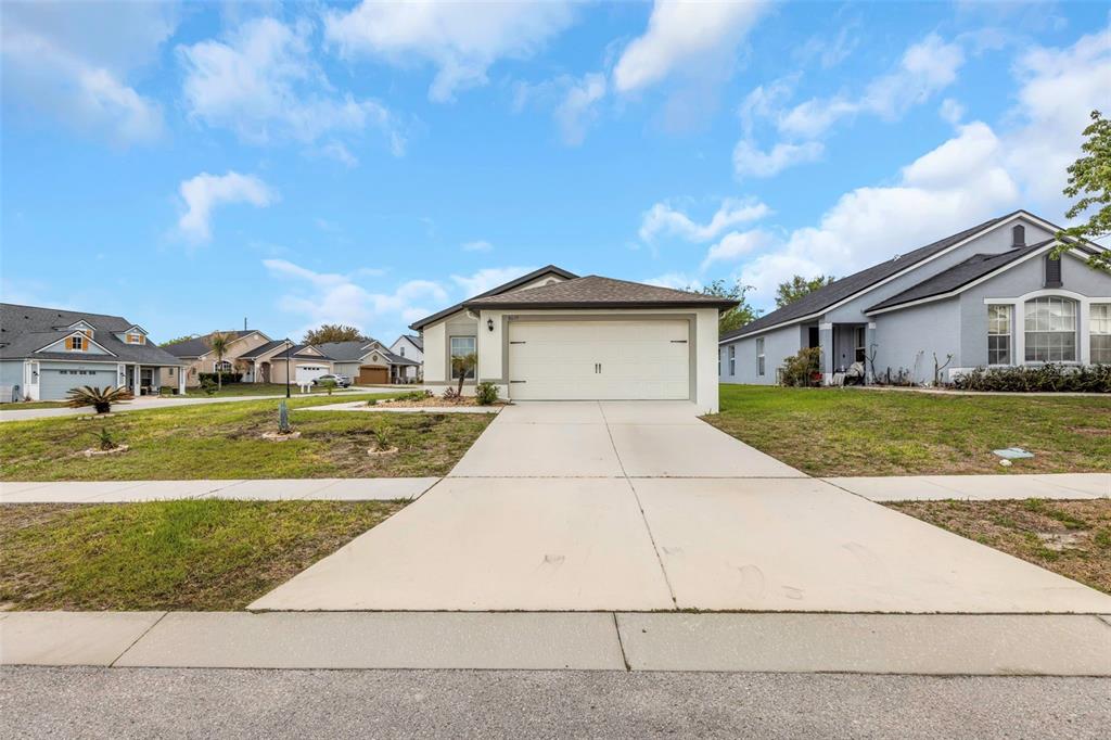 8635 Pinetop Ridge Lane Brooksville, FL 34613 - Photo 4 of 98