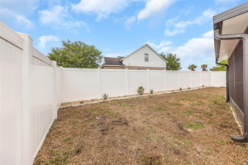 8635 Pinetop Ridge Lane Brooksville, FL 34613 - Photo 46 of 98