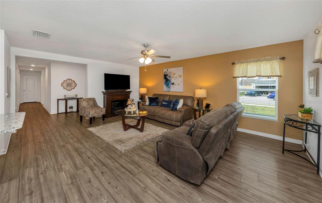 8635 Pinetop Ridge Lane Brooksville, FL 34613 - Photo 9 of 98