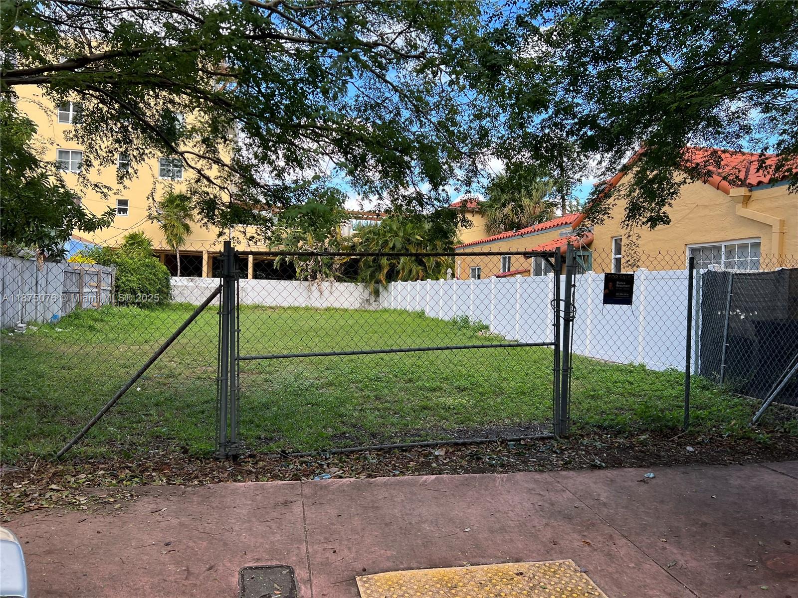 935 2nd Street Miami Beach, FL 33139 - Photo 3 of 5 a view of a park with a tree