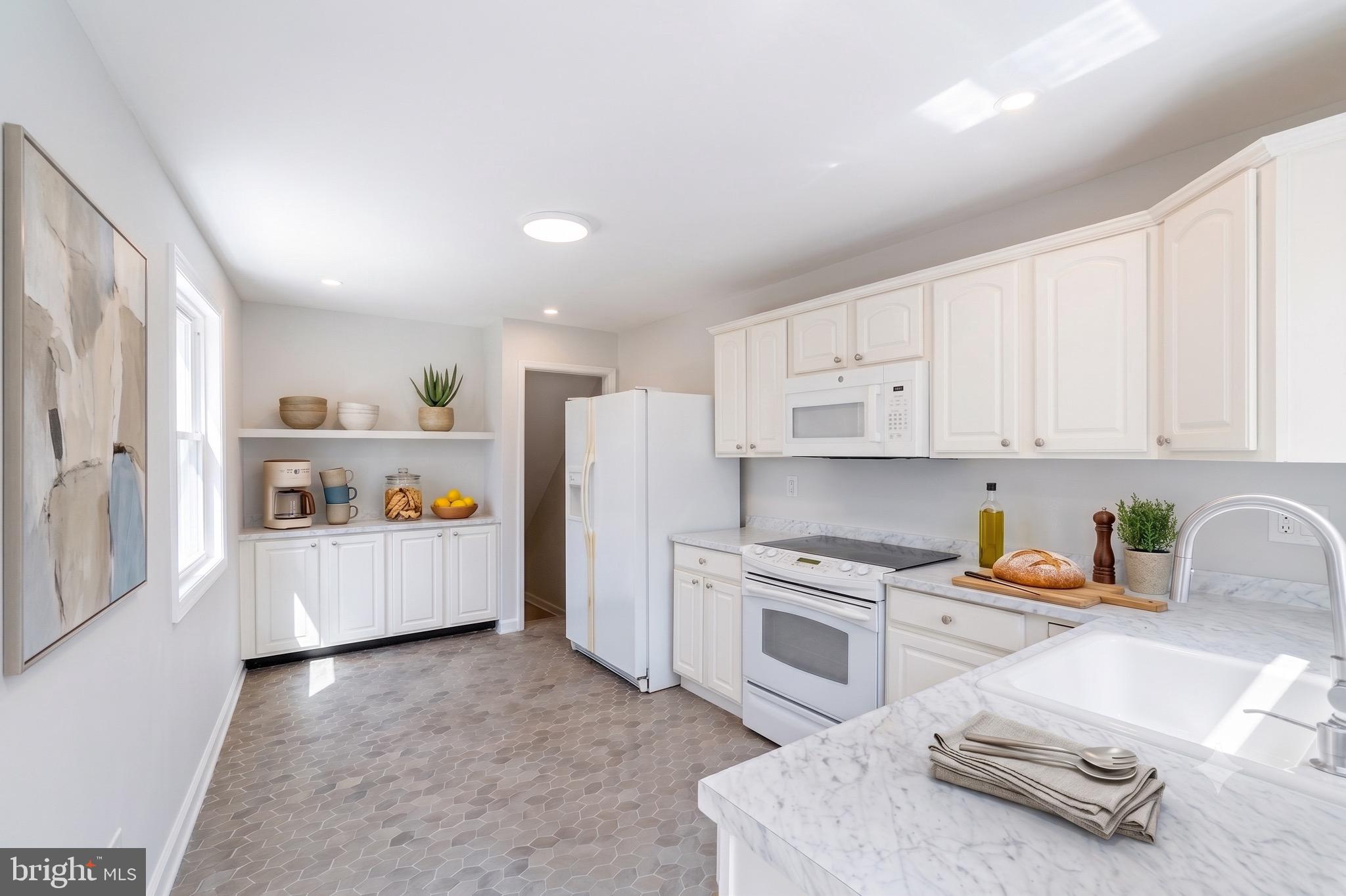 1305 Brixton Road Baltimore, MD 21239 - Photo 7 of 41 virtual staged kitchen