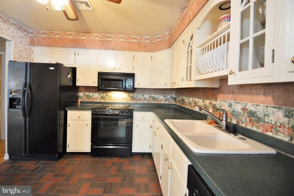 3230 Randy Road Lancaster, PA 17601 - Photo 8 of 19 Gallery Image 8