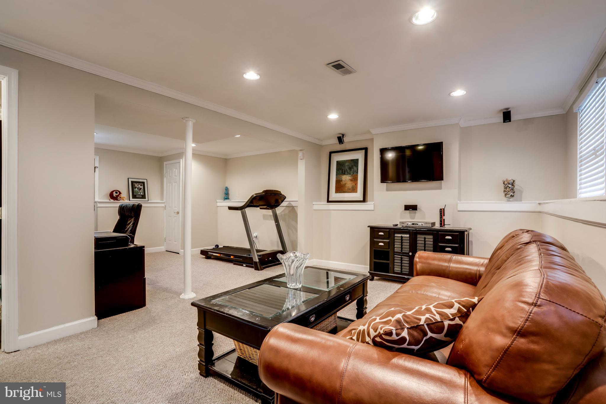 9340 Northgate Road Laurel, MD 20723 - Photo 19 of 30 Family Room