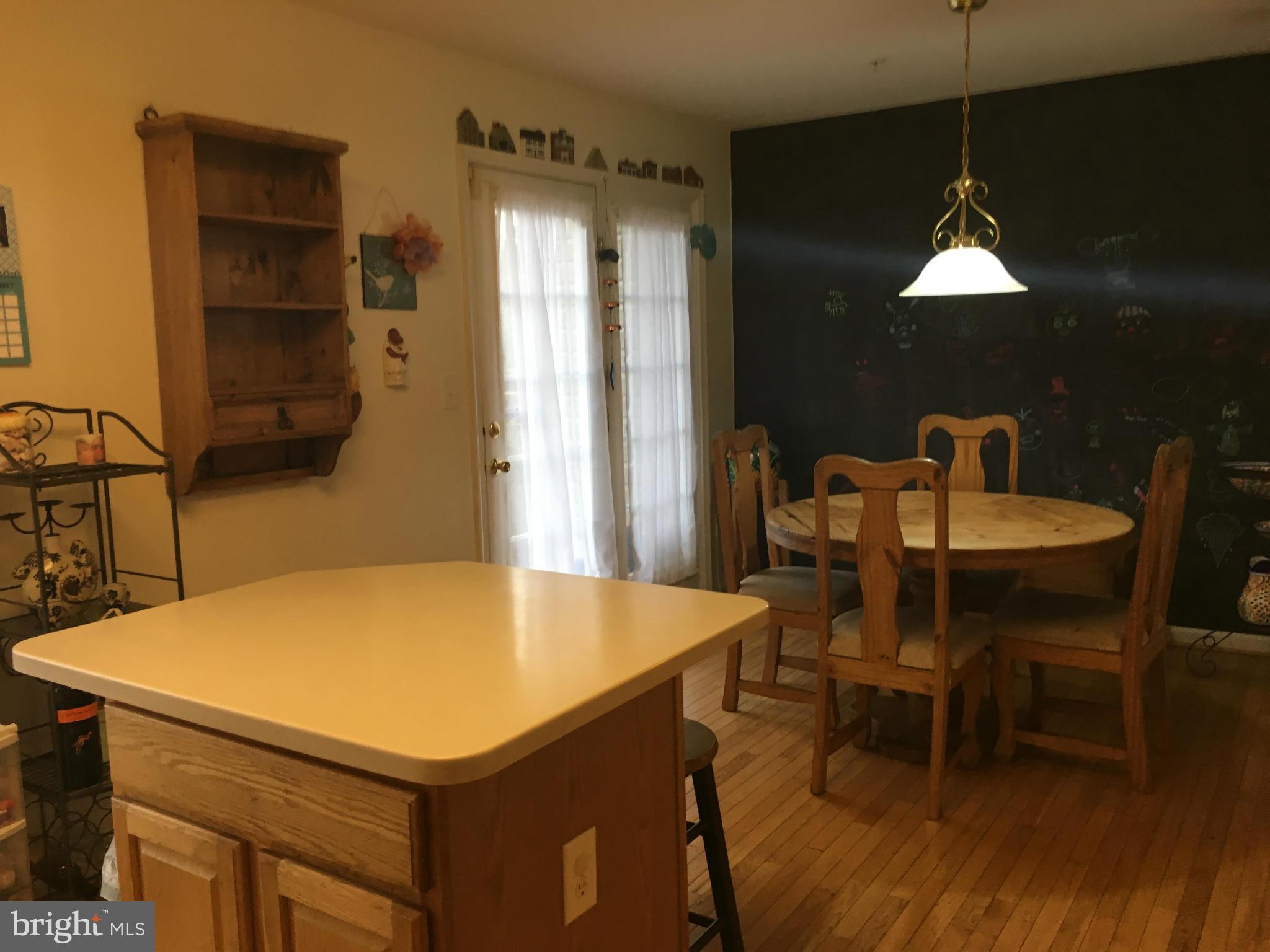 7635 Fairbrook Road Baltimore, MD 21244 - Photo 7 of 19 Kitchen