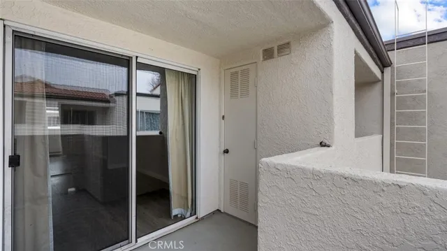 $2,850 | 24491 Valle Del Oro, Unit 201, Newhall, CA 91321