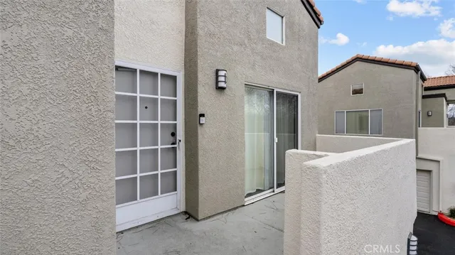 $2,850 | 24491 Valle Del Oro, Unit 201, Newhall, CA 91321