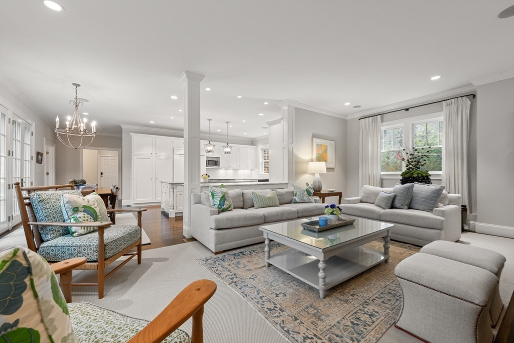 8 Glen Brook Road Wellesley, MA 02481 - Photo 11 of 32