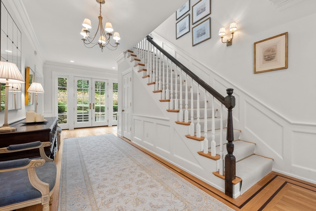 8 Glen Brook Road Wellesley, MA 02481 - Photo 2 of 32