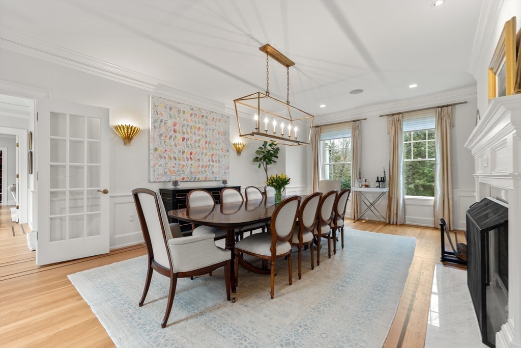 8 Glen Brook Road Wellesley, MA 02481 - Photo 5 of 32