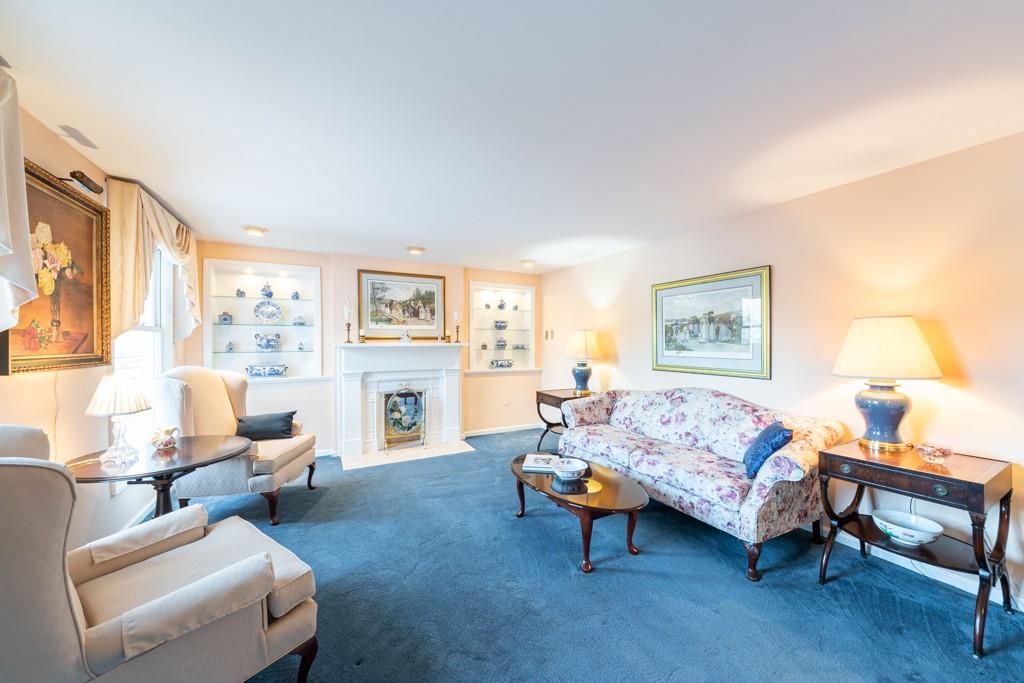 614 Ravencrest Road Pittsburgh, PA 15215 - Photo 4 of 25 a living room with furniture and a potted plant