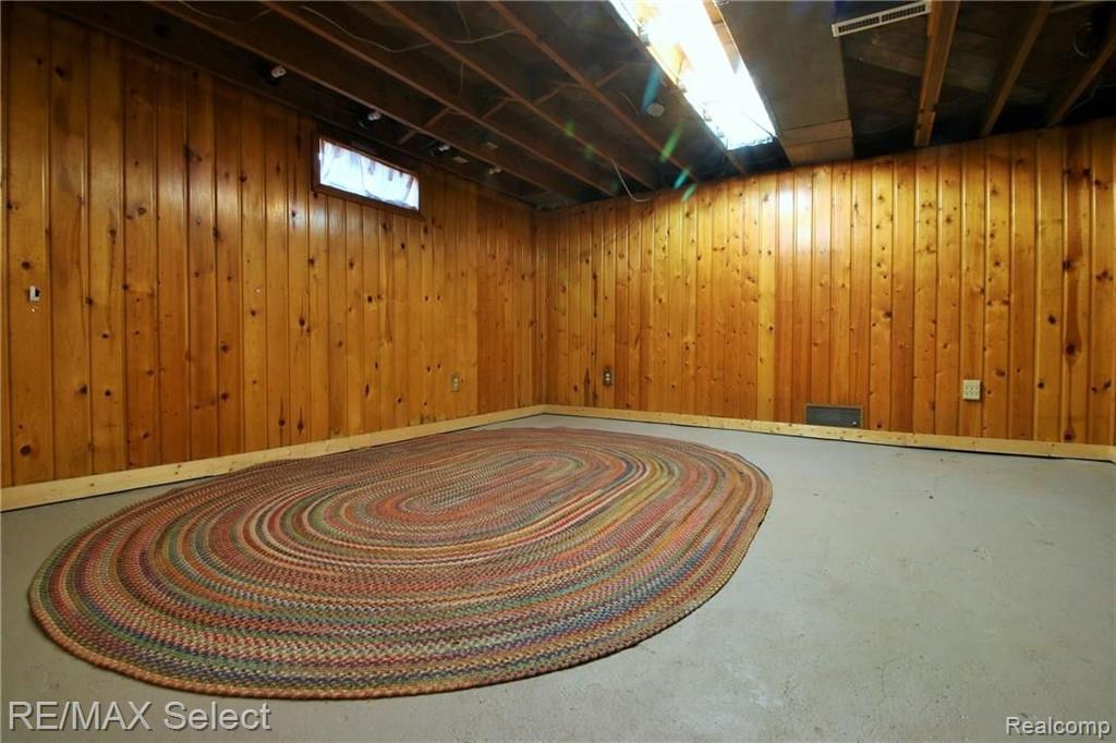 6181 Flushing Road Flushing, MI 48433 - Photo 22 of 25