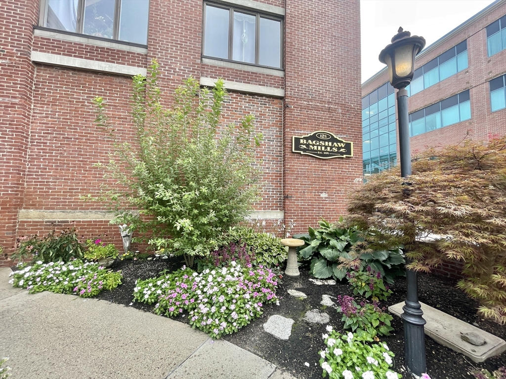 128 Warren Street, Unit 1 Lowell, MA 01852 - Photo 2 of 17