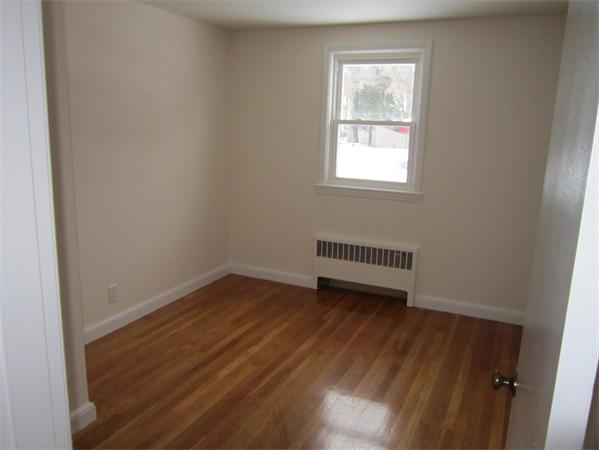 21 Farnham Road Stoughton, MA 02072 - Photo 11 of 19