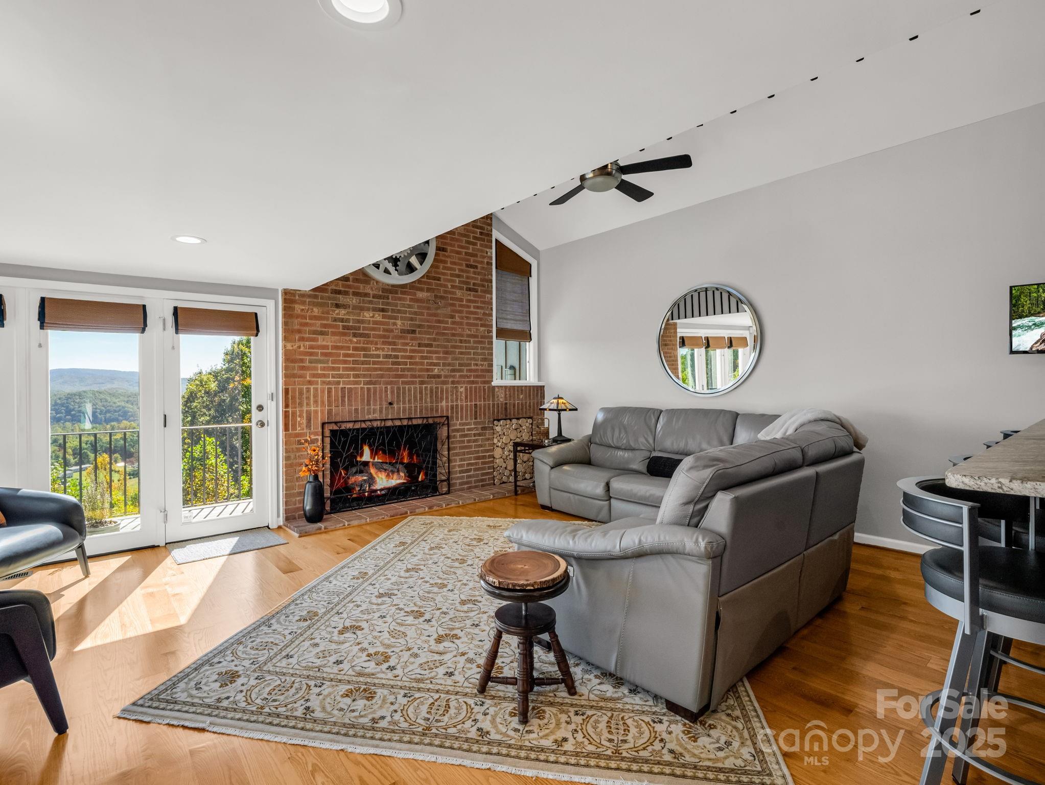 142 Judds Peak Road Saluda, NC 28773 - Photo 14 of 48 Gallery Image 14