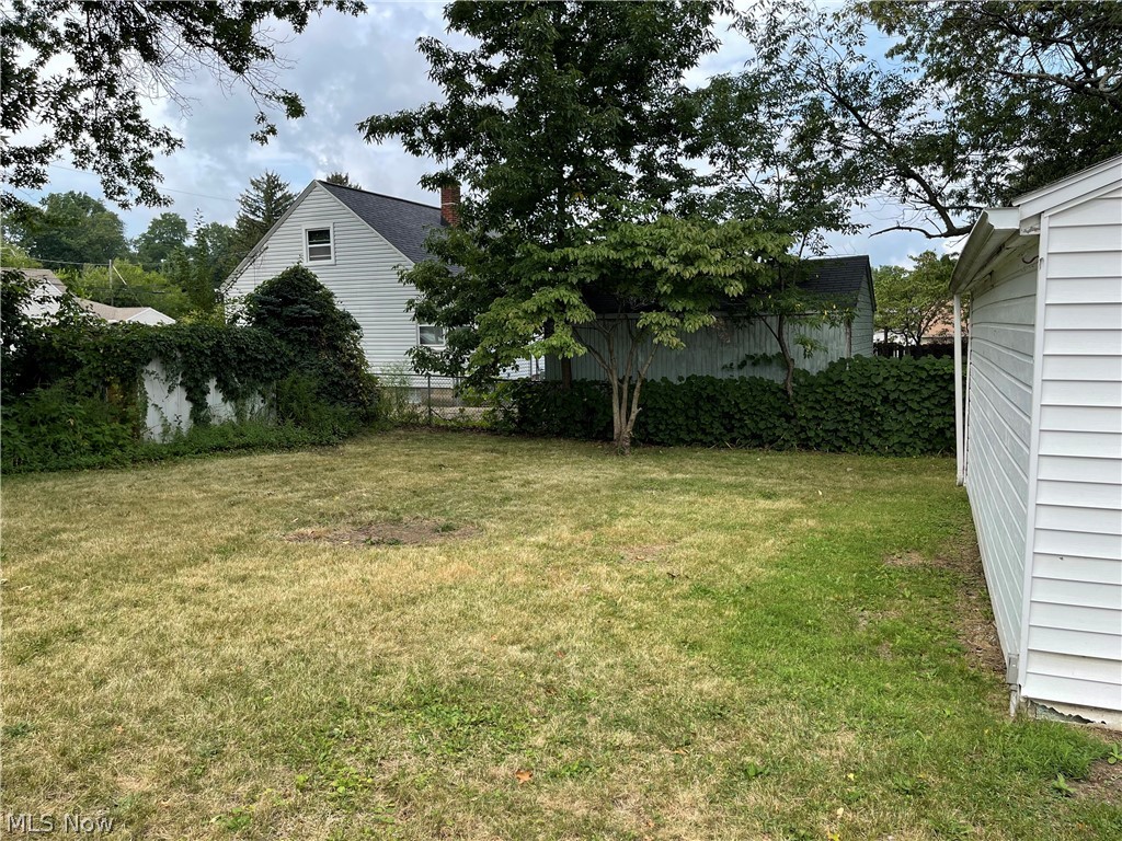 637 East Wilbeth Road Akron, OH 44306 - Photo 17 of 19 Gallery Image 17