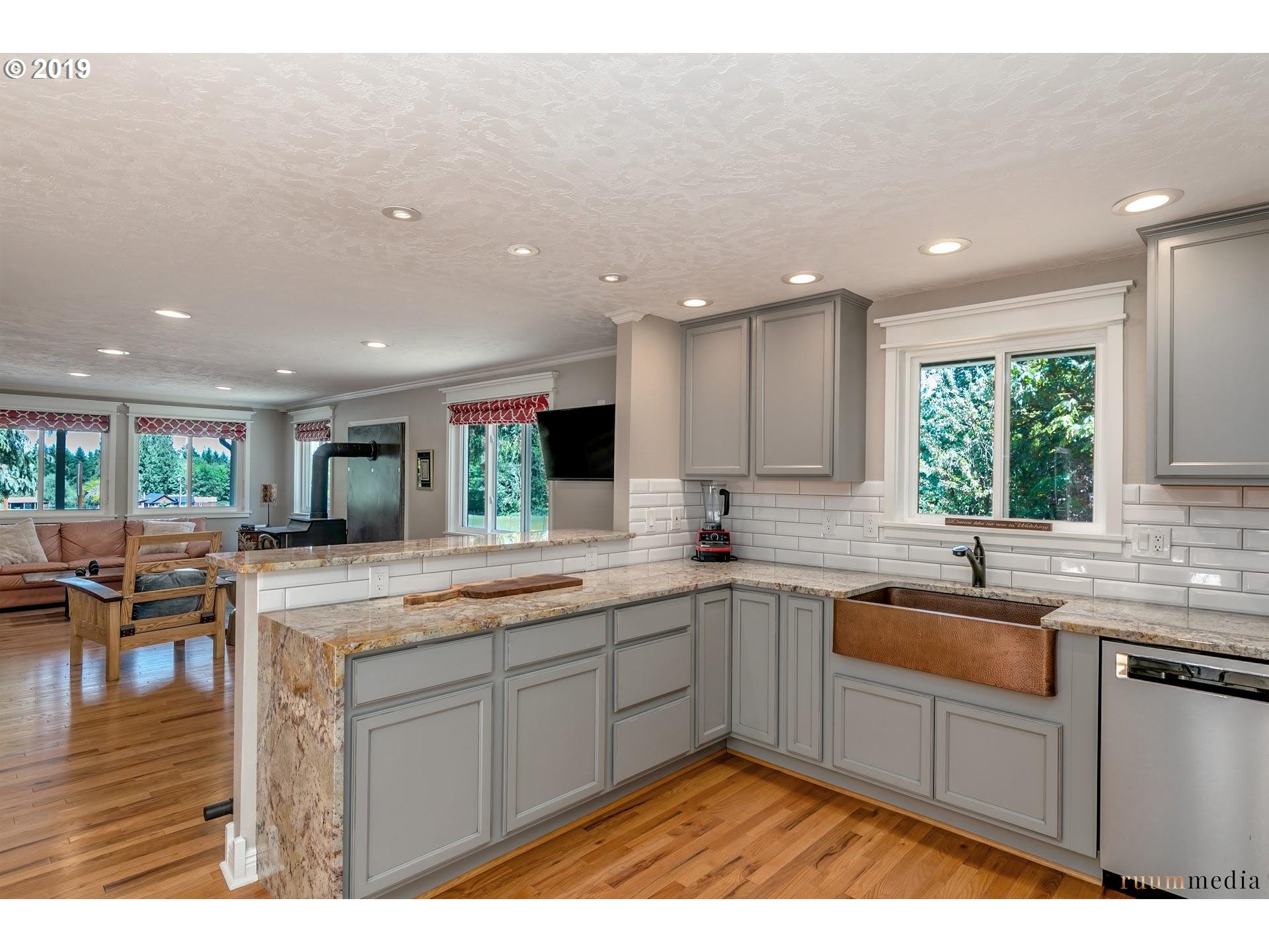 19100 Northwest Logie Trail Road Portland, OR 97231 - Photo 8 of 29 Great Room