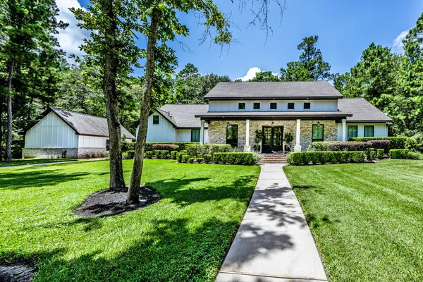 $825,000 | 133 Dedication Trail, Huntsville, TX 77340