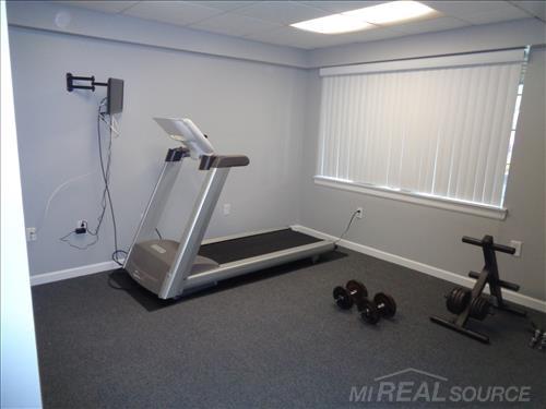 4612 Rivers Edge Drive Troy, MI 48098 - Photo 39 of 42 Gallery Image 39