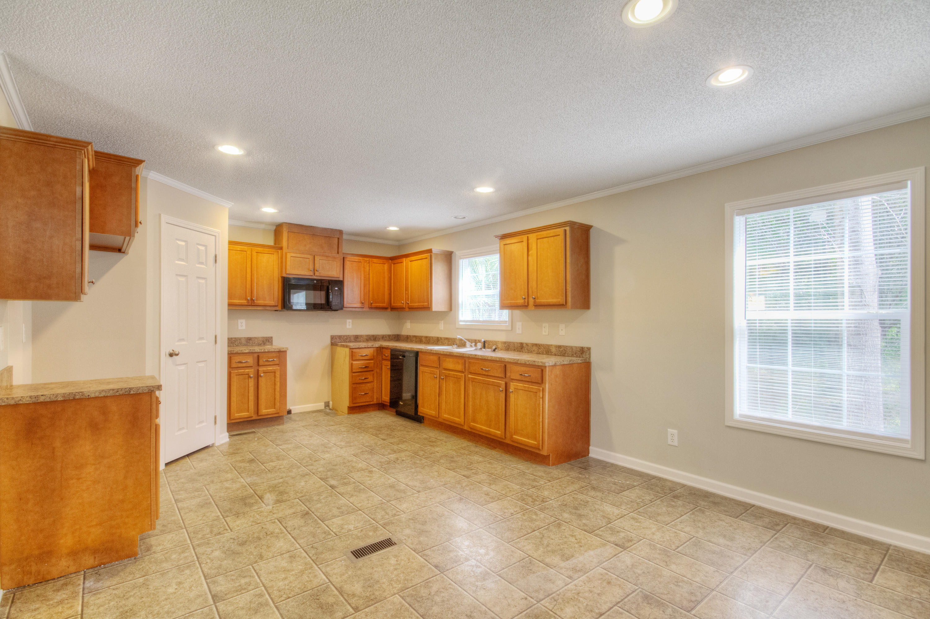 5576 Jenks Mongomery Road Ravenel, SC 29470 - Photo 5 of 20 IMG_4649_50_51