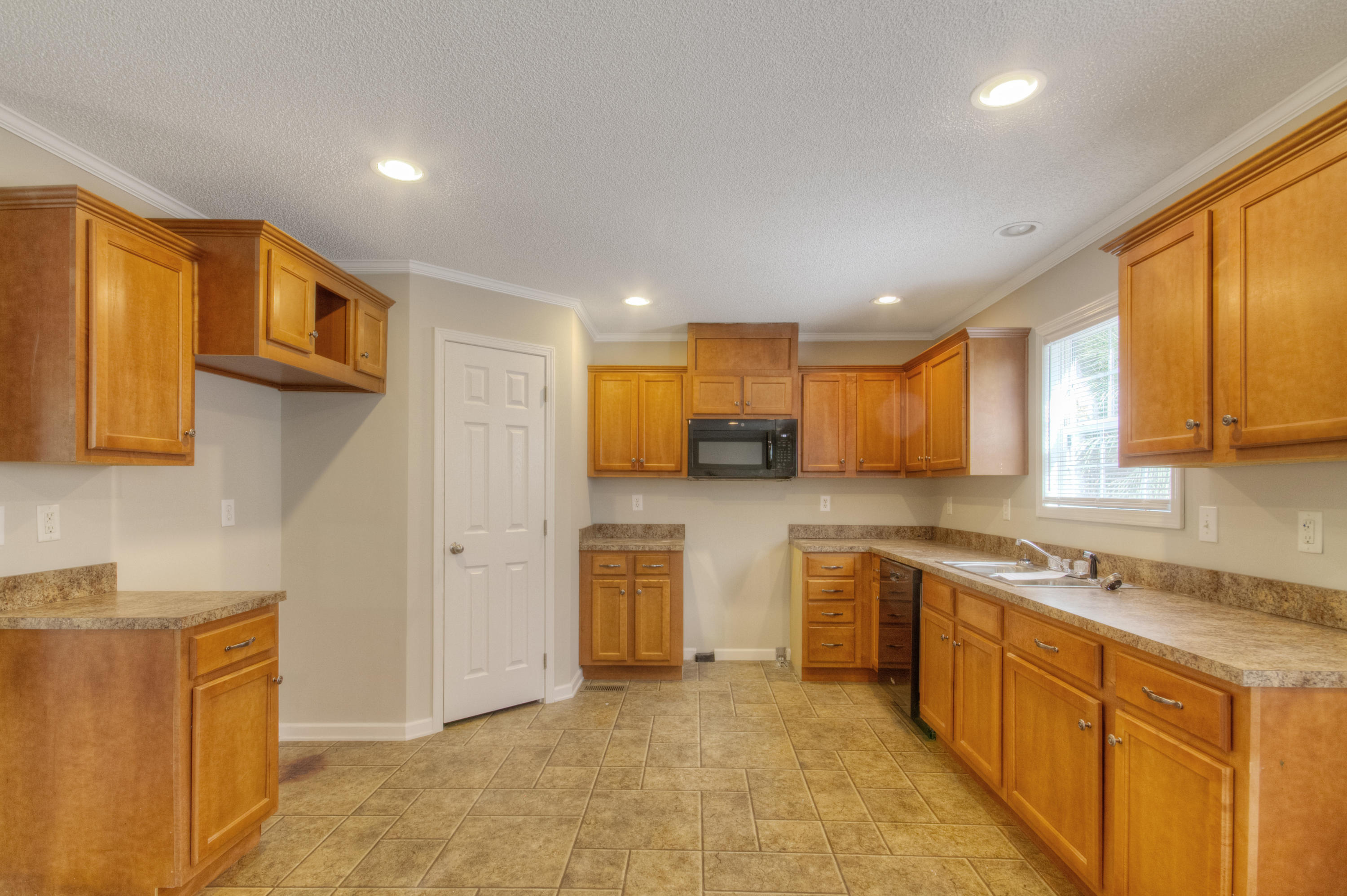 5576 Jenks Mongomery Road Ravenel, SC 29470 - Photo 6 of 20 IMG_4652_3_4