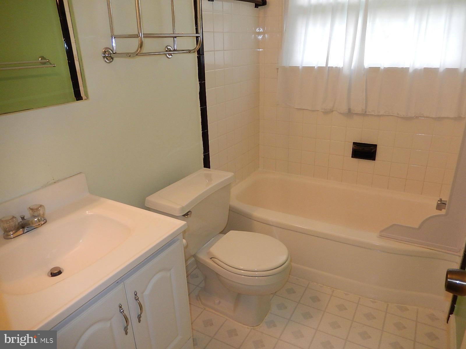 1812 Belvedere Boulevard Silver Spring, MD 20902 - Photo 25 of 26 Full bath
