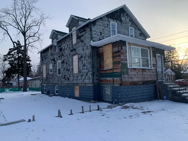 $199,900 | 7807 43rd Street, Lyons, IL 60534