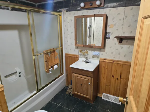 $119,000 | 126 Bunker Hill Street, Potosi, WI 53820