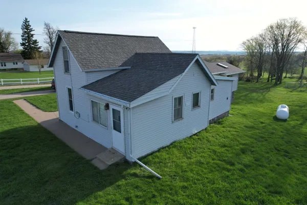 $119,000 | 126 Bunker Hill Street, Potosi, WI 53820