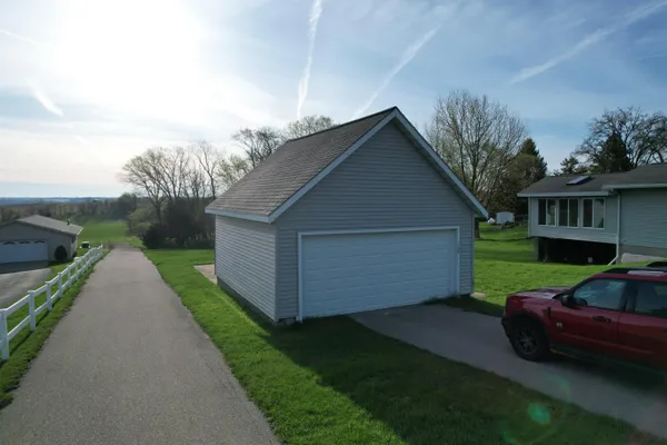 $119,000 | 126 Bunker Hill Street, Potosi, WI 53820