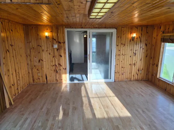 $119,000 | 126 Bunker Hill Street, Potosi, WI 53820